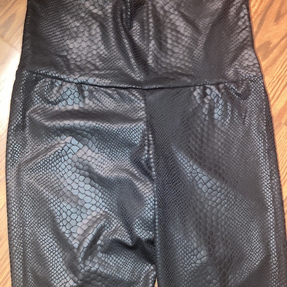 Pants - Snakeskin High Waist Leggings Large